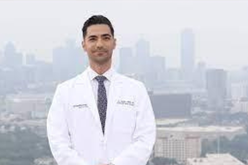 Dr. Pouya Vakilian - Dentist in San Fernando and South Gate